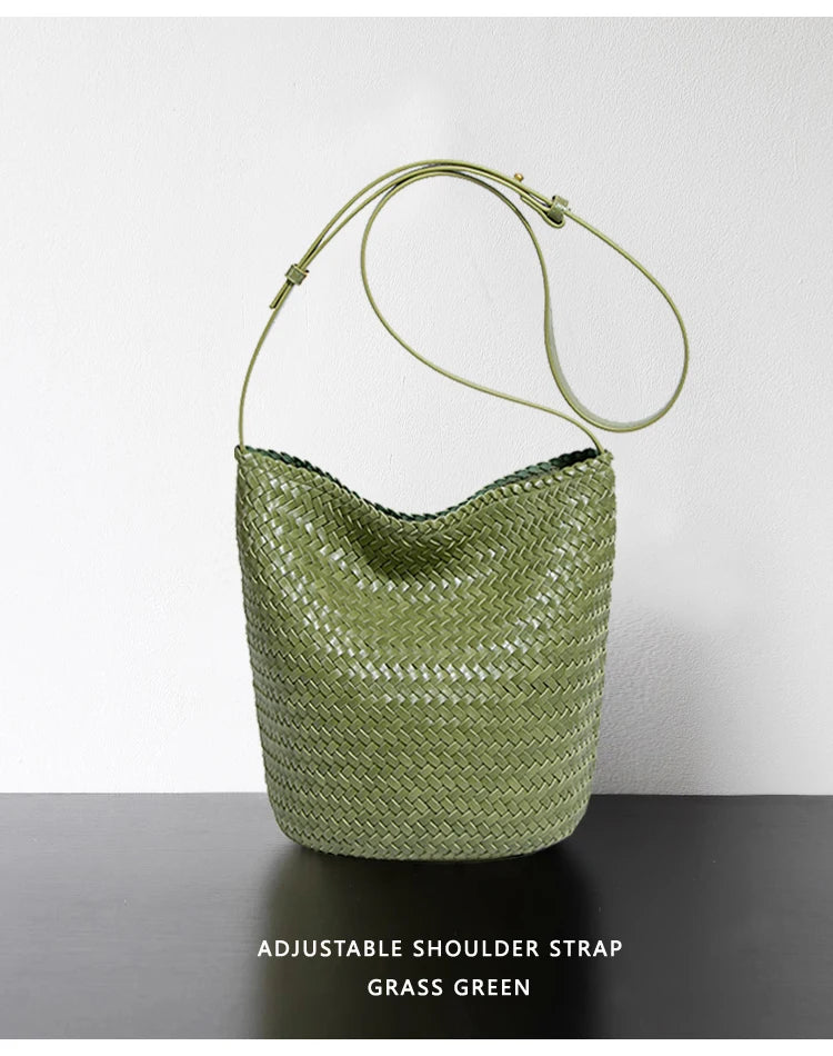 2025 new women's handbag high-end hand-woven large-capacity shoulder tote bag underarm bag crossbody versatile bucket bag