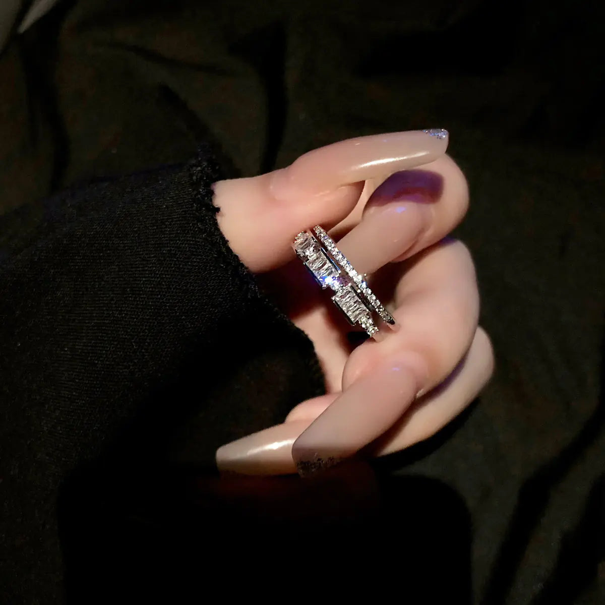 Light Luxury Zircon Retro Intersection Jewelry