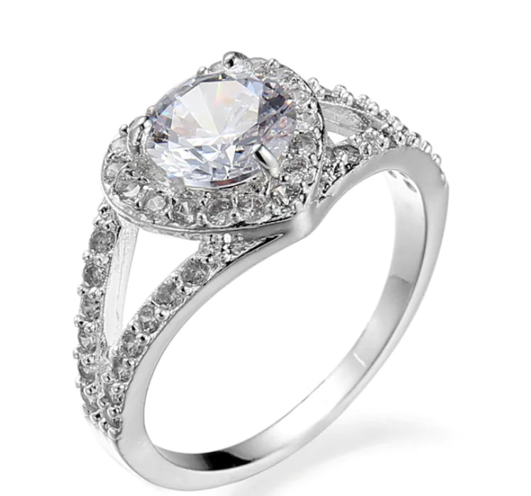 Minimalist Heart Zircon Jewelry Ring
