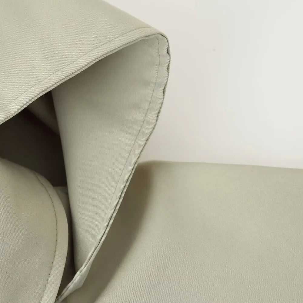 2025 new women's clothing European and American style fashionable design sense lapel bat style short windbreaker