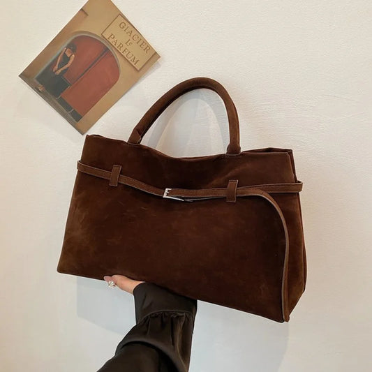 Elegant Women's Handbag Featuring Casual Simple Vintage Design And High-End Leather For Commuter Occasions