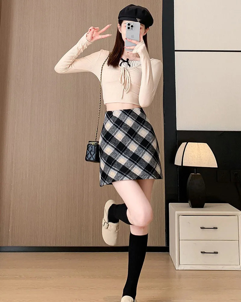 2025 Woman Skirts Woolen A-word Short Skirt Autumn And Winter Half Plaid Female Of The New High-waisted Slim-fit Wrap Hip Skirt
