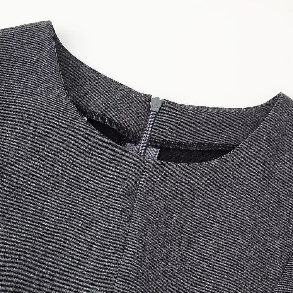 2025 new women's clothing European and American style fashionable design sense two-color wave wide swing round neck dress