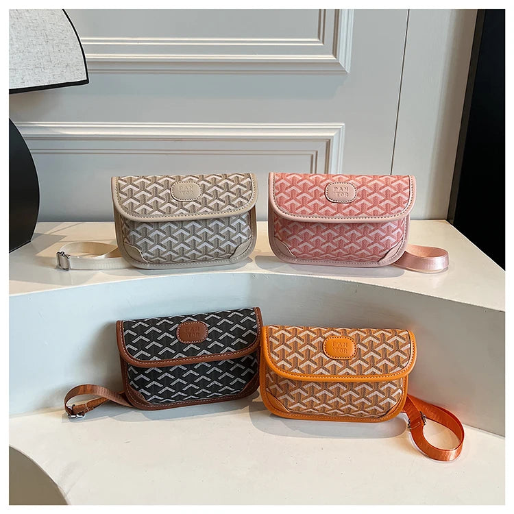 Unique Casual Crossbody Handbag For Leisure Women With Minimalist Solid Color And Large Capacity Leather Finish