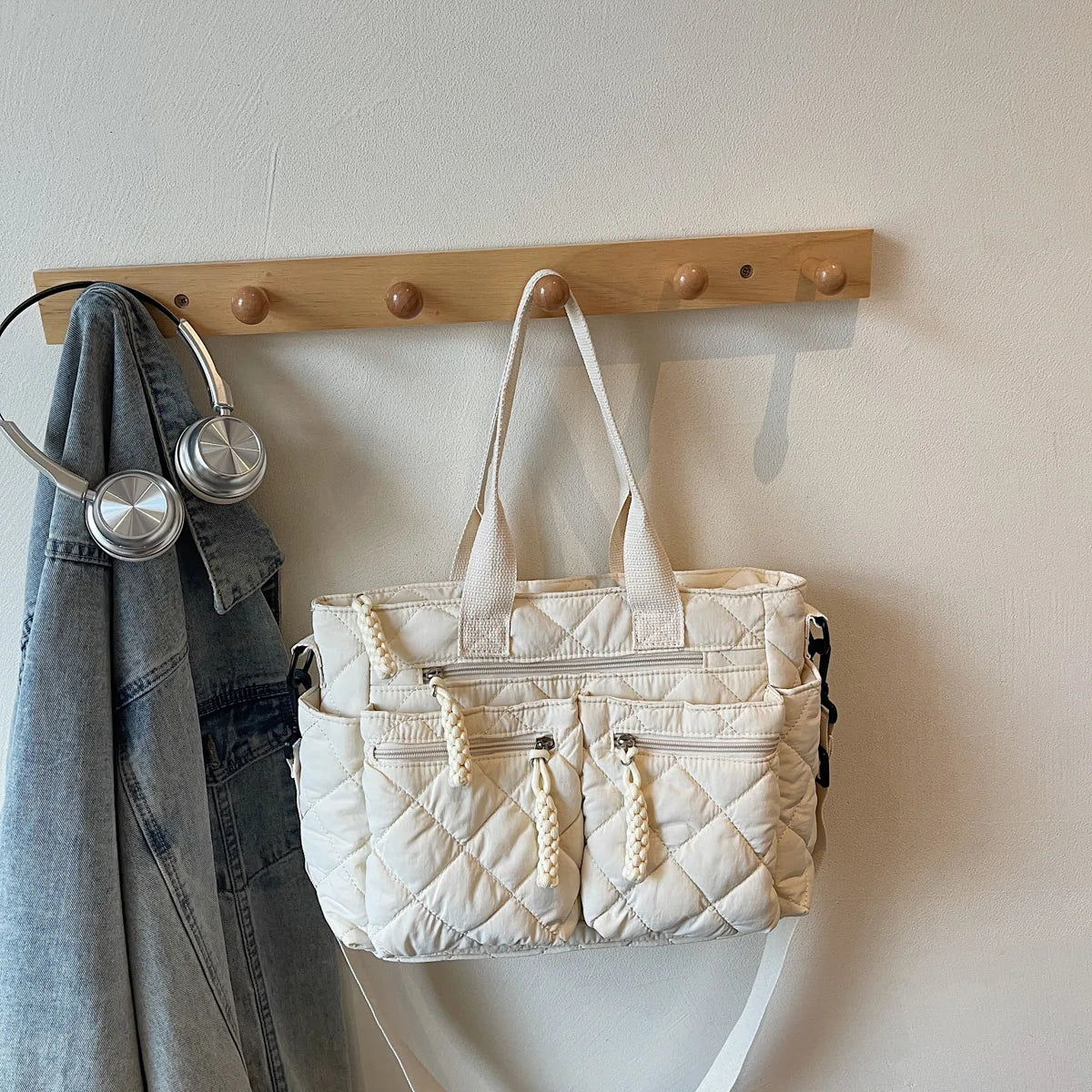 Women's Shoulder Bag, Large-Capacity Casual Multifunctional Commuter Handbag, Versatile Diamond Quilted Design Crossbody Bag