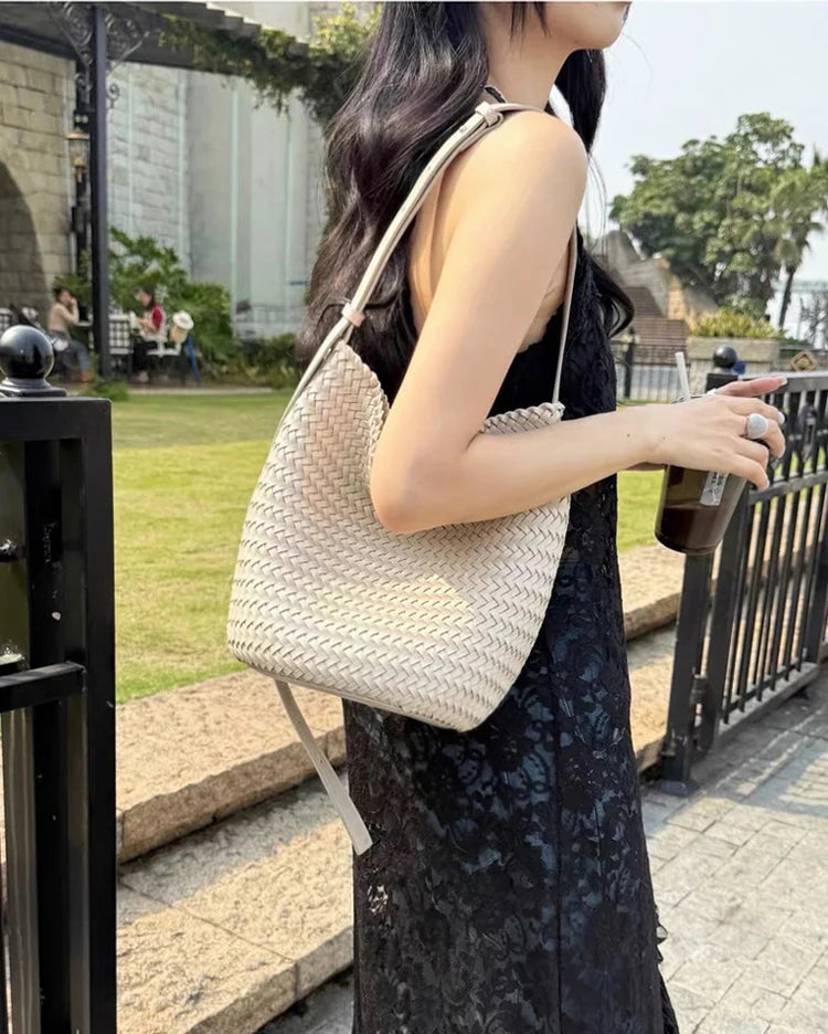 2025 new women's handbag high-end hand-woven large-capacity shoulder tote bag underarm bag crossbody versatile bucket bag