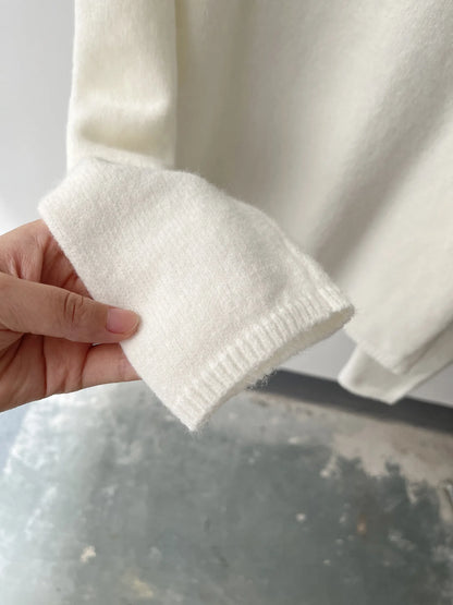 Women's clothing loose multi-color base with soft waxy wool blend round neck long-sleeved knitted sweater 16A