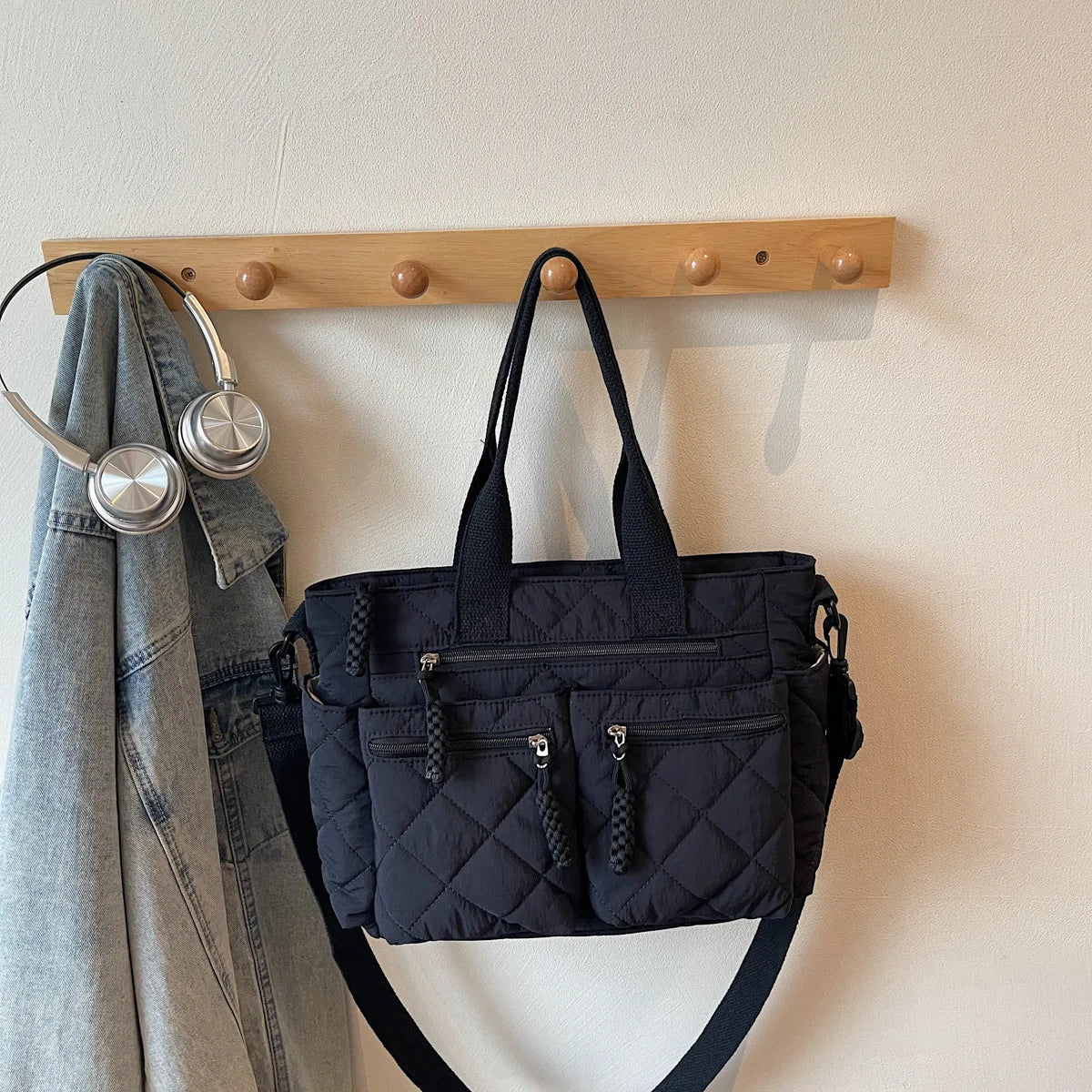 Women's Shoulder Bag, Large-Capacity Casual Multifunctional Commuter Handbag, Versatile Diamond Quilted Design Crossbody Bag