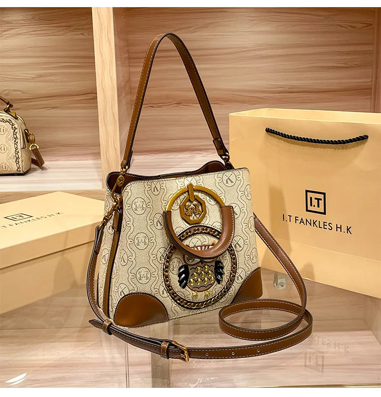 Women's handbag, genuine leather carrying bucket bag, new 2025 high-end design, fashionable single shoulder crossbody bag