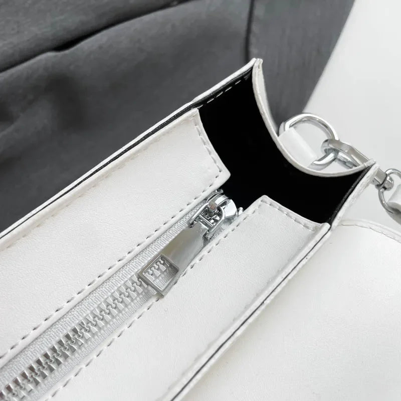 Vintage Women Black Chic Crossbody Bag Luxury Designer Small Shoulder Bags Fashion Red Purse Cute Pu Leather Handbag Sac A Main