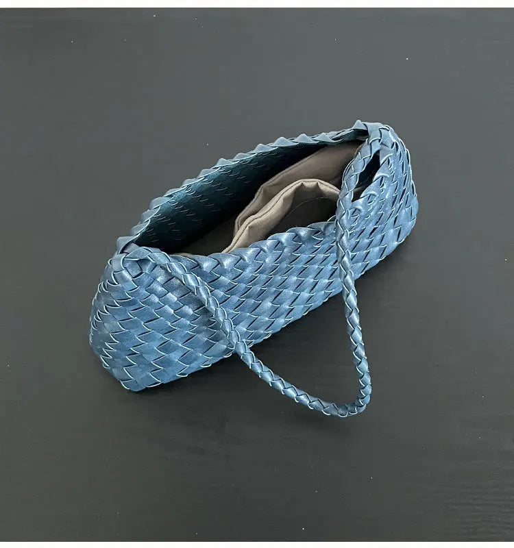 Hand woven armpit bag, women's new high-end and versatile retro handbag, single shoulder mother bag