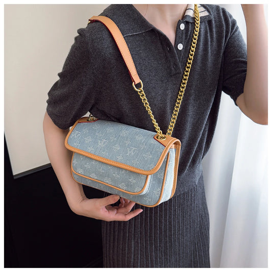 Classic Tote Bag Handbag For Ladies High-Quality Leather Popular Style Featuring Sturdy Handles And Capacity