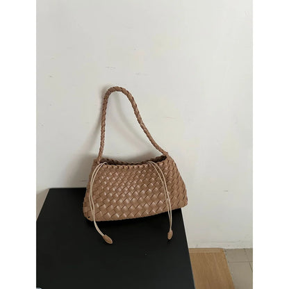Hand woven armpit bag, women's new high-end and versatile retro handbag, single shoulder mother bag