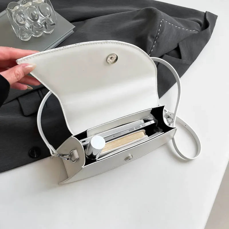 Vintage Women Black Chic Crossbody Bag Luxury Designer Small Shoulder Bags Fashion Red Purse Cute Pu Leather Handbag Sac A Main