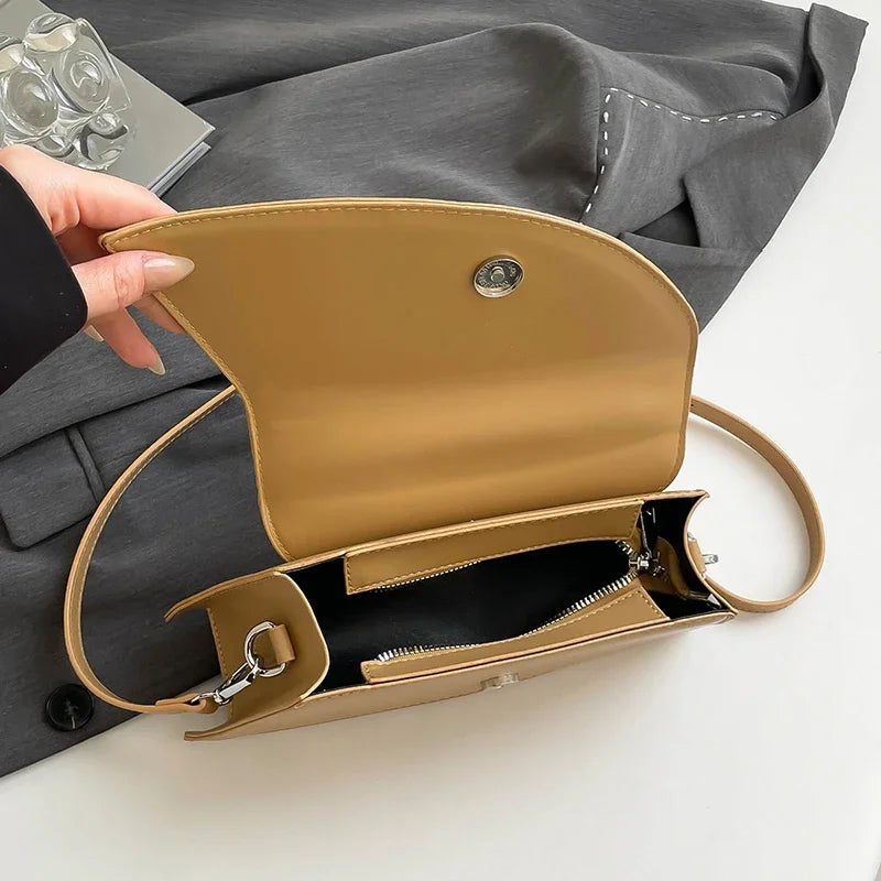 Vintage Women Black Chic Crossbody Bag Luxury Designer Small Shoulder Bags Fashion Red Purse Cute Pu Leather Handbag Sac A Main