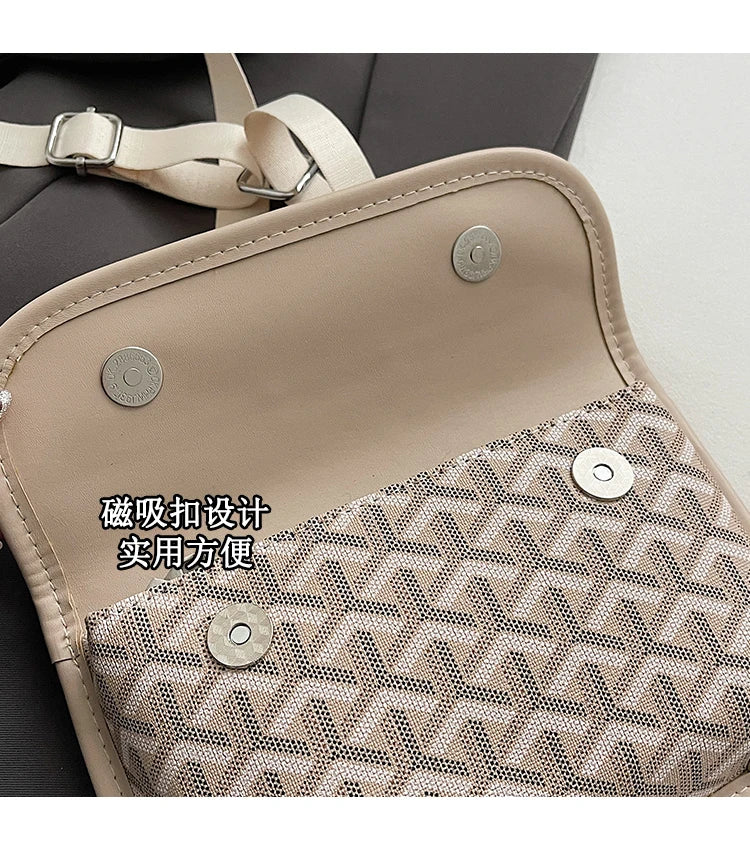 Unique Casual Crossbody Handbag For Leisure Women With Minimalist Solid Color And Large Capacity Leather Finish