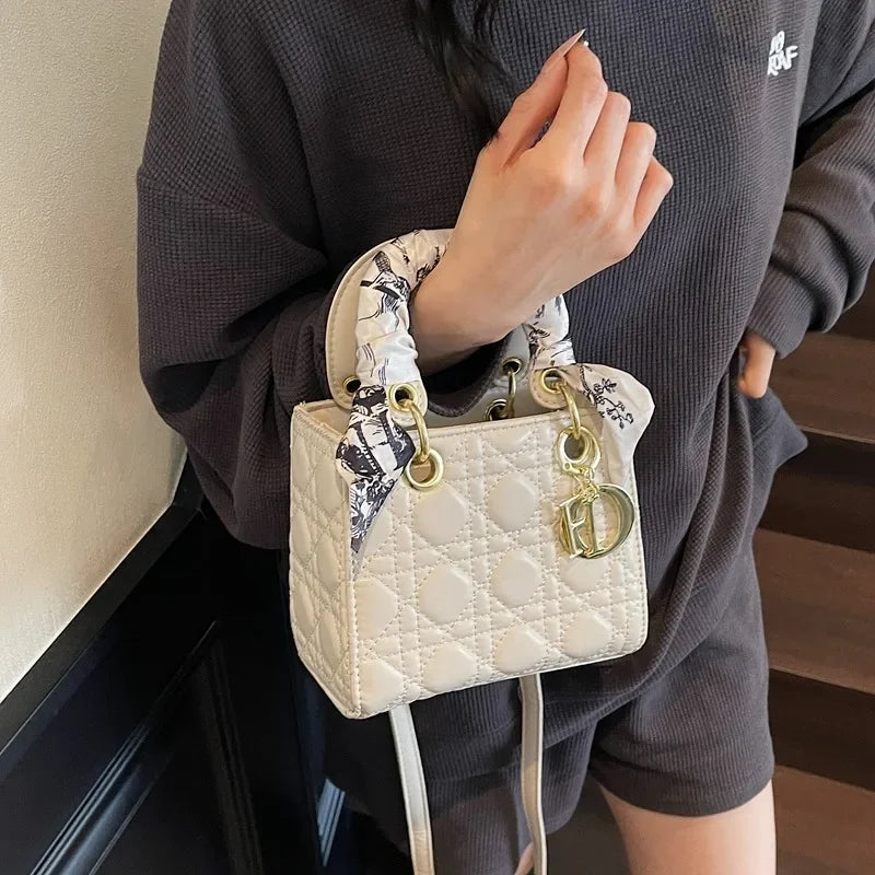 Gorgeous One Shoulder Handbag Luxurious Design Casual Travel Popular Underarm Adjustable Stylish Daily Use