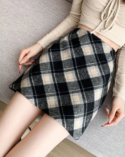 2025 Woman Skirts Woolen A-word Short Skirt Autumn And Winter Half Plaid Female Of The New High-waisted Slim-fit Wrap Hip Skirt