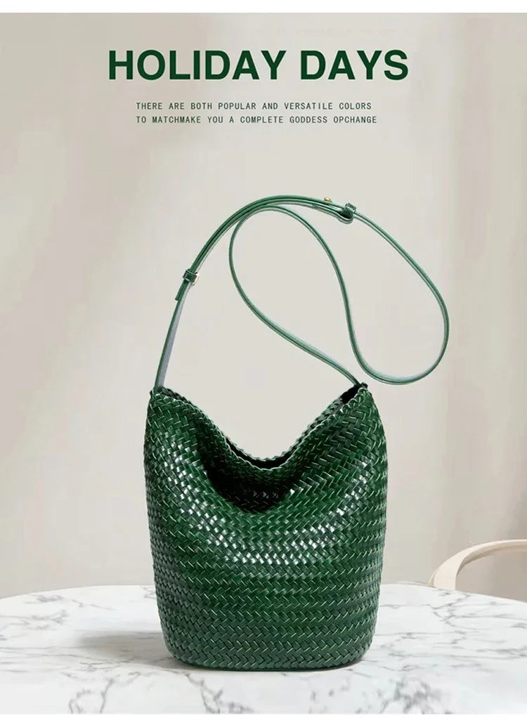 2025 new women's handbag high-end hand-woven large-capacity shoulder tote bag underarm bag crossbody versatile bucket bag