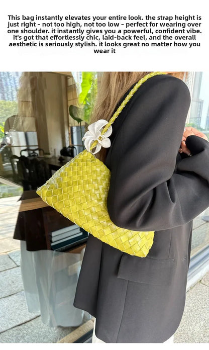 Hand woven armpit bag, women's new high-end and versatile retro handbag, single shoulder mother bag