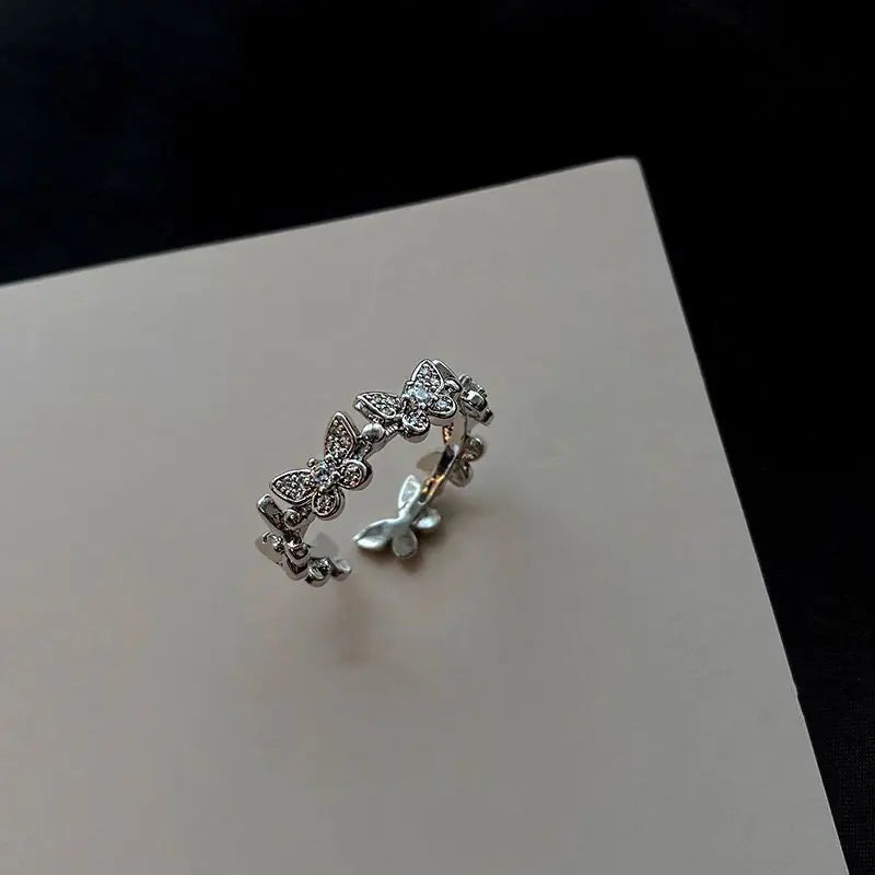 Light Luxury Zircon Retro Intersection Jewelry