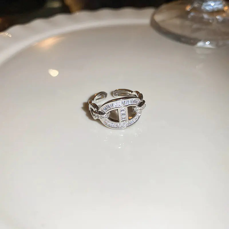 Light Luxury Zircon Retro Intersection Jewelry