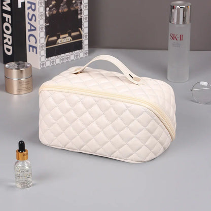 Large Capacity Checkered Travel Cosmetic Bag