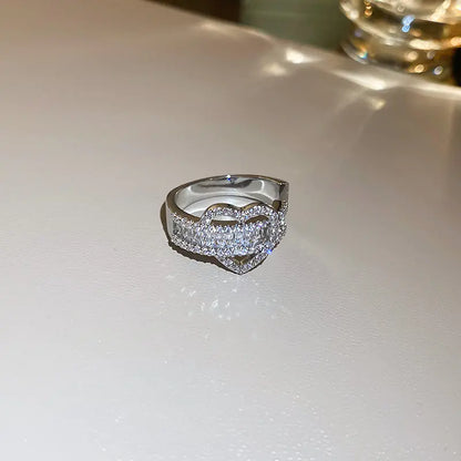 Light Luxury Zircon Retro Intersection Jewelry